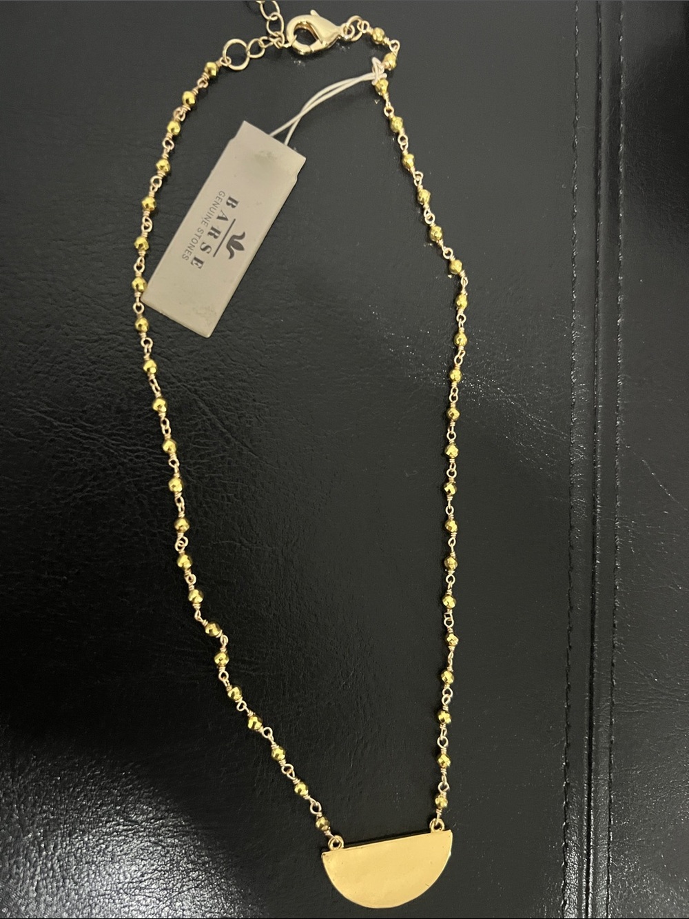 Barse  Abalone Pendant Necklace in Gold - Picture 5 of 5